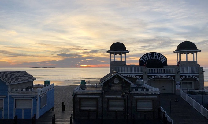 Old Orchard Beach Condo | Elegant Oceanfront Grand Victorian Condo with Pier Views