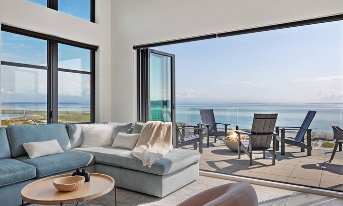 Black Creek Condo | Top-Rated Oceanfront Getaway: The Beach House at Saratoga