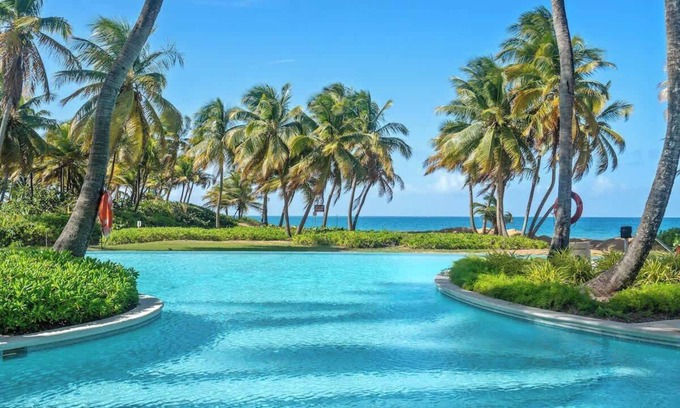 Mameyes II Apartment | Oceanfront Villa Acqua: Perfect Family Getaway in Rio Mar