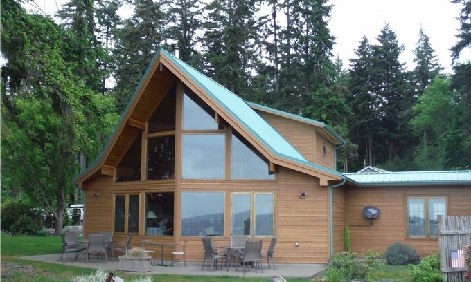 Burley House | Premier Beachfront Escape on Case Inlet with Ocean View