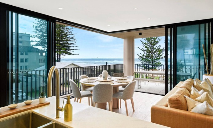 Palm Beach Apartment | Oceanfront Paradise at Beachfront Luxury Palm Beach