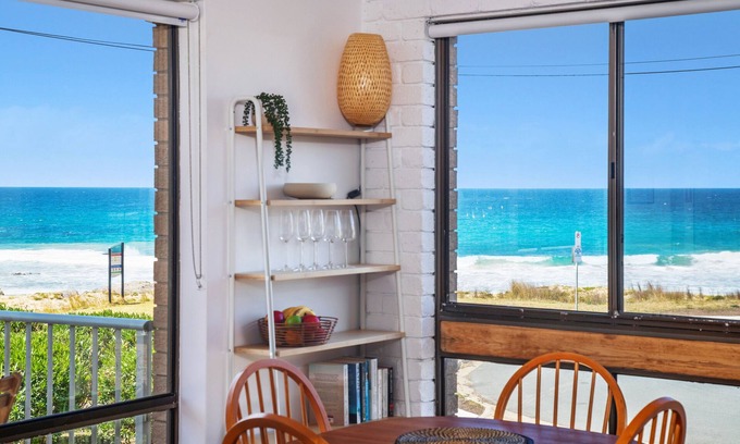 Malua Bay Apartment | Beachfront Oasis: Family-Friendly with Ocean Views & Spa