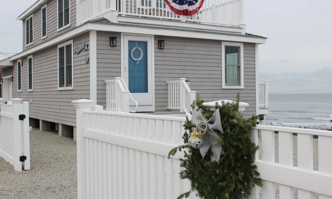 Ocean Bluff-Brant Rock House | Beachfront Retreat with Panoramic Views and Guest Rating 10/10