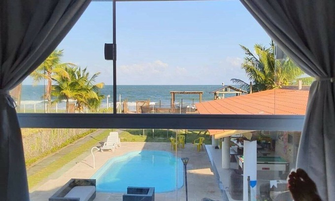 Vera Cruz Condo | Beachfront Condominium: Ideal for Large Family Getaways