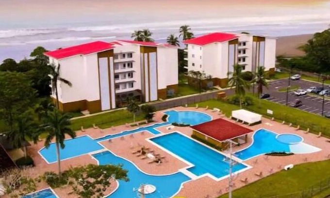 Parrita Condo | Beachfront Paradise Condo: Top-Rated with Ocean Views