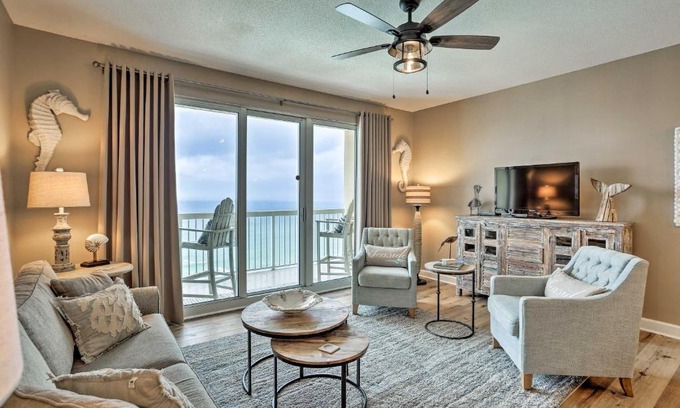 Lower Grand Lagoon Apartment | Beachfront Condo with Pool, Gym & Hot Tub - Rated 10/10