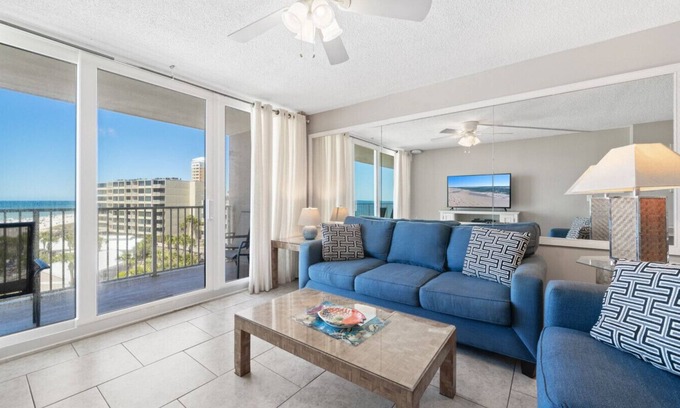Thomas Drive Apartment | Beachfront-Pet Friendly-Pool/Tennis/Pickleball Court-Tiki Bar-C504