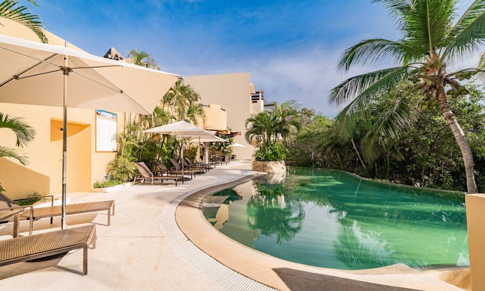 Santa Maria Huatulco Condo | Beachfront Penthouse with Ocean View & Spa Amenities