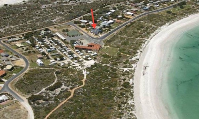 Lancelin Apartment | Beachfront Retreat in Lancelin - Guest Rated 9.8/10