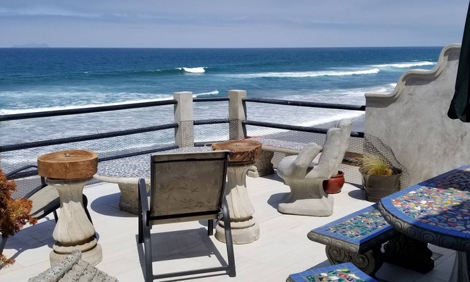 La Joya House | Oceanfront Baja Malibu Home with Spa & Kitchen Amenities