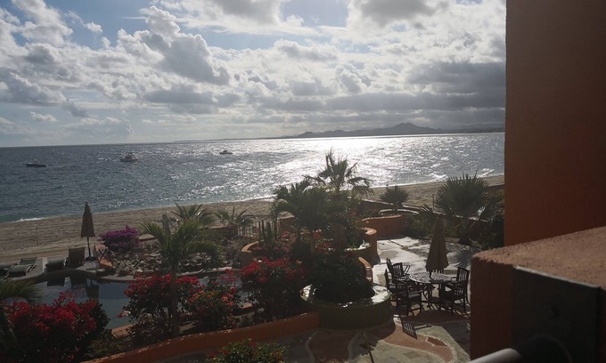 Los Barriles Apartment | Beachfront Retreat: Wi-Fi, Pools & Ocean Views Await