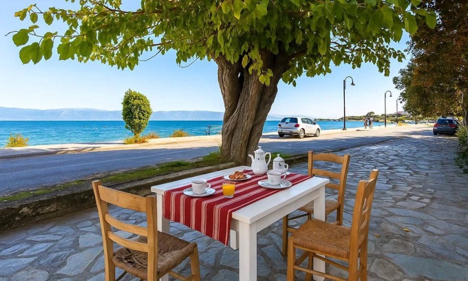 Petalidi House | Beachfront Serenity - Petalidi's Moorea Gem