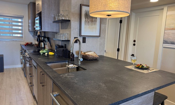 Bradenton Beach Apartment | Pet-Friendly Beachfront Studio with Ocean Views & Spa