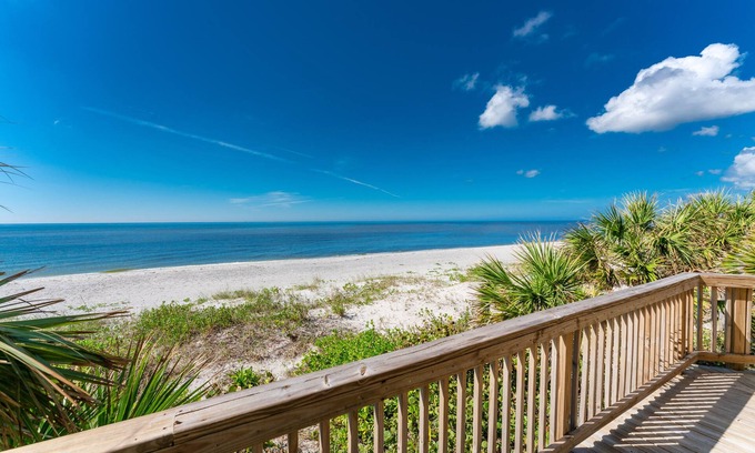 Englewood House | Beachfront Treehouse with Ocean Views & Sunset Bliss
