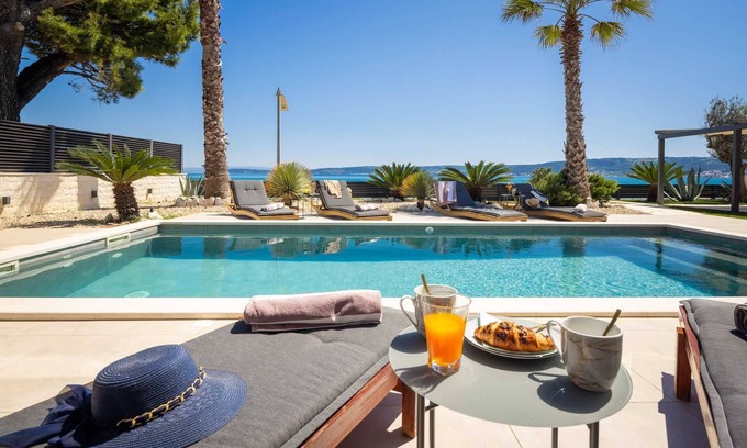 Kastel Stafilic Villa | Ocean View Beachfront Villa Tota with Private Pool