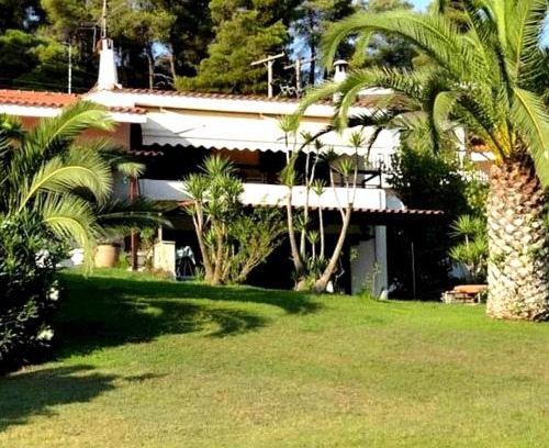Siviri Villa | Beachfront Villa Steps from the Sea for 10 Guests