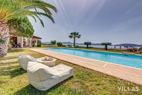 Kilada Villa | Top-Rated Villa with Pool and Dock in PortoHydra