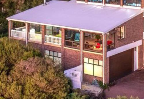 Peppermint Grove Beach House | Beachfront Villa with Pet-Friendly Perks at Peppy Retreats
