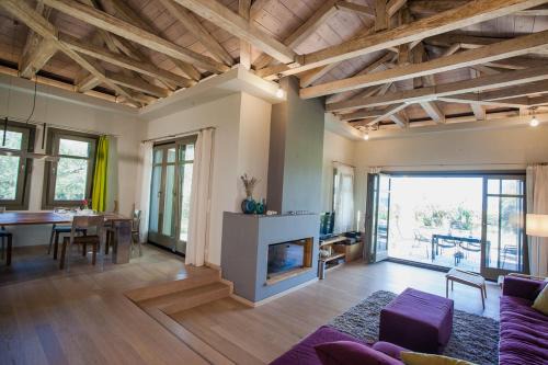 Afissos Villa | Oceanfront Villa Fos in Afissos - Guest Rated 10/10