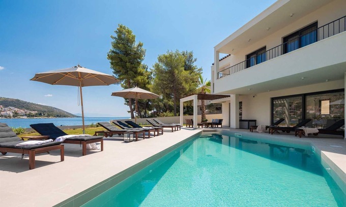 Businci Villa | Unforgettable Beachfront Villa Sea Suprema with Pool & Ocean View
