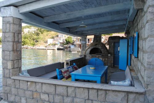 Radovici Villa | Idyllic Beachfront Villa Kakrc with Private Ocean View