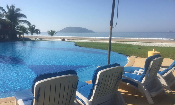Ixtapa - Zihuatanejo Villa | Beachfront Villa: Infinity Pool, Steps from the Ocean!