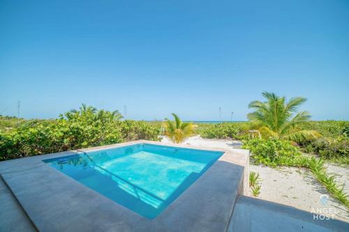 Progreso Municipality House | Tranquil Beachfront Villas with Private Pool by the Sea