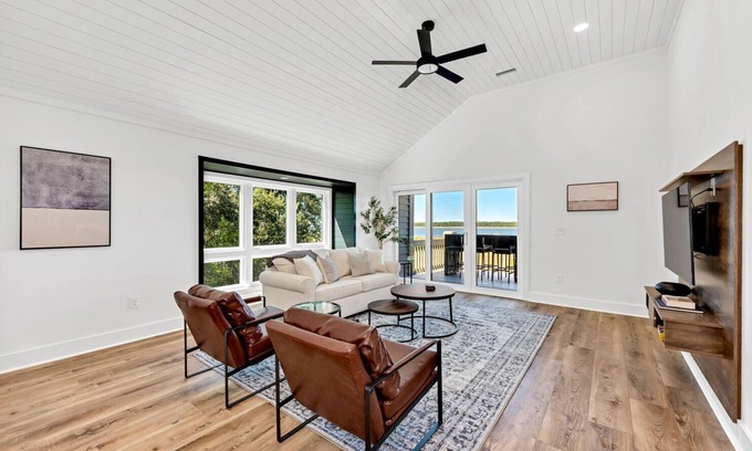 Seabrook Island House | Beachfront Retreat with Breathtaking Ocean Views & Amenities