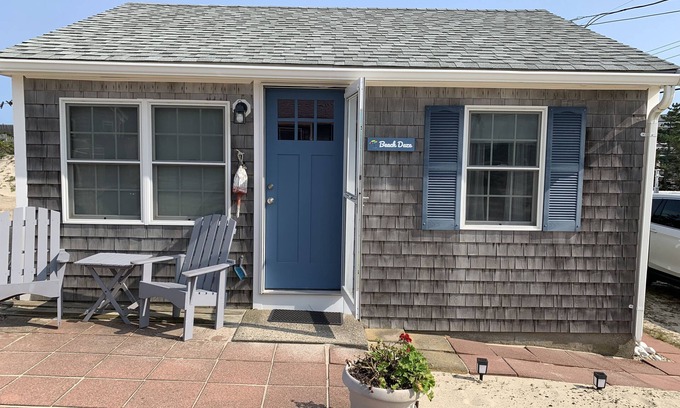 East Sandwich Cottage | Beachland L - Cozy East Sandwich Retreat Steps from the Shore