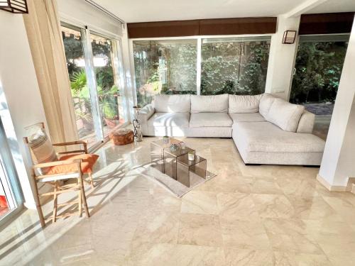 Cabo de las Huertas House | Inviting Beachside 4-Bedroom Retreat with Pool & Ocean View