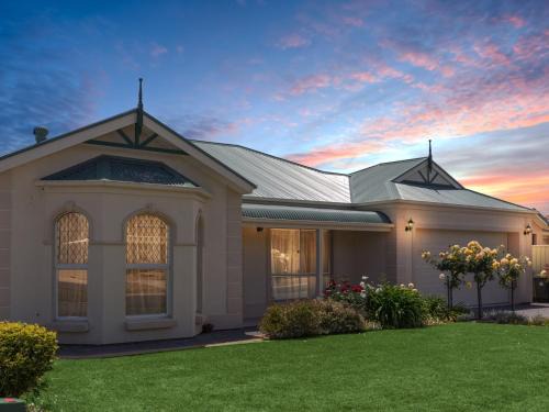 Normanville House | Ocean View Retreat at Beachside Normanville - Family Friendly