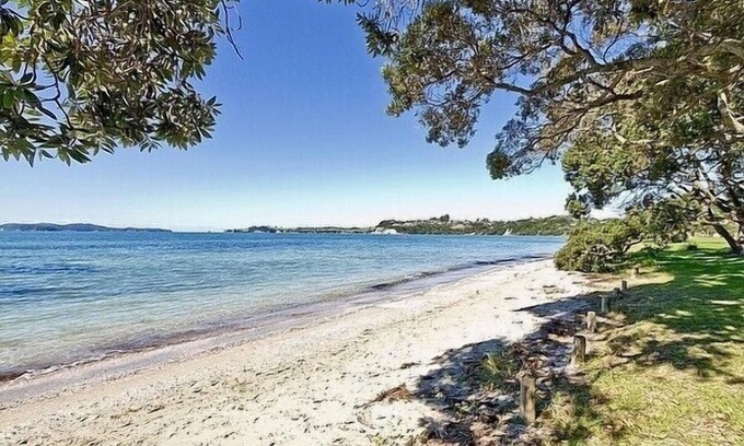 Snells Beach Cottage | Oceanfront Bliss at Beachside Snells – Family-Friendly Retreat