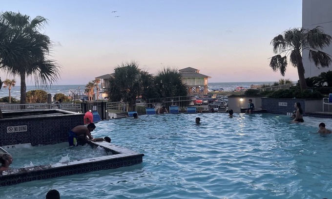 Galveston Resort | Beachside Resort Condo: Family-Friendly with Hot Tub Access