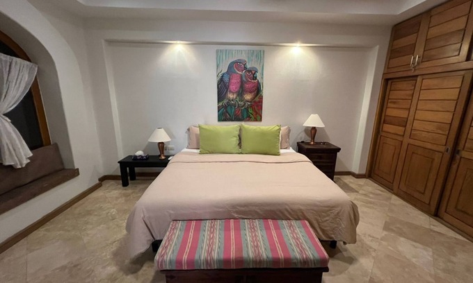 Colonia 5 de Diciembre Condo | Beachside Condo Steps from Malecon with Pool & Spa