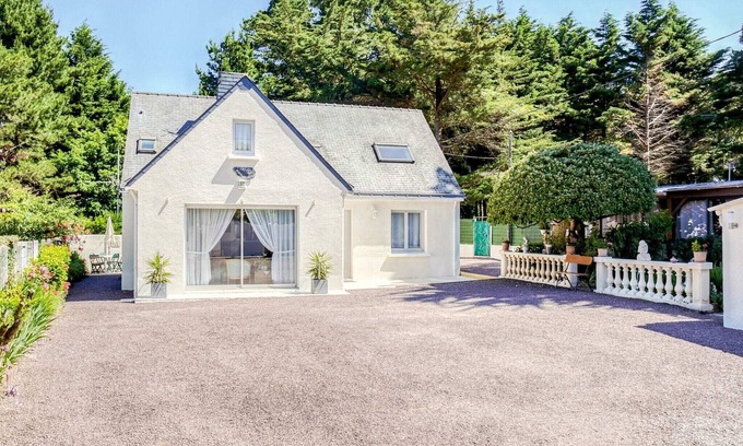 Penestin House | Seaside Holiday Home in Brittany with Ocean View Amenities