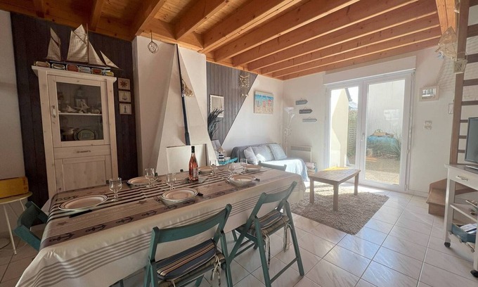 La Turballe House | Villa La Turballe: Family-Friendly Retreat with Spa & Kitchen