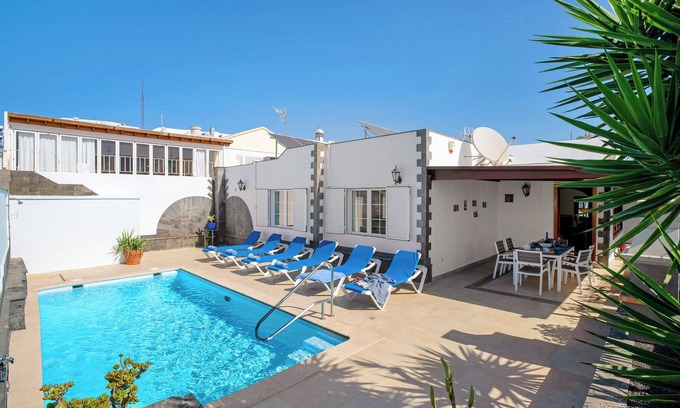 Puerto del Carmen Villa | Beachside Villa "Muñoz" with Pool and Oceanfront Views