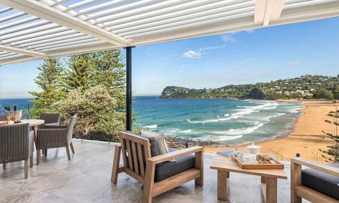 Whale Beach House | Oceanfront Retreat at Beachside Whale Beach by TCC