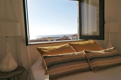 Praia de Santa Cruz Apartment | Oceanfront 2Bdrm in Santa Cruz with Amazing Ocean Views