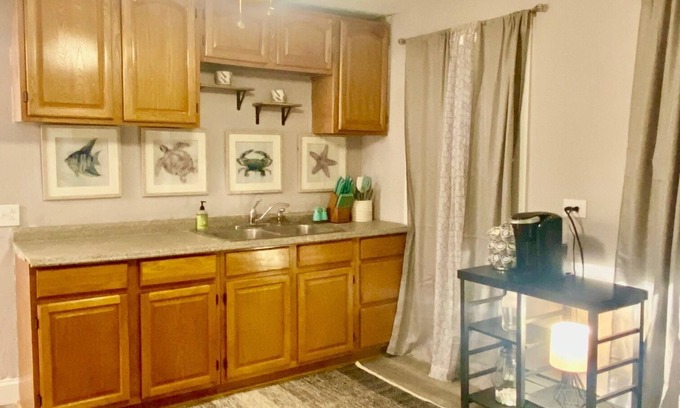 Pawcatuck House | Cozy Beachfront Apartment Near Misquamicut & Casinos