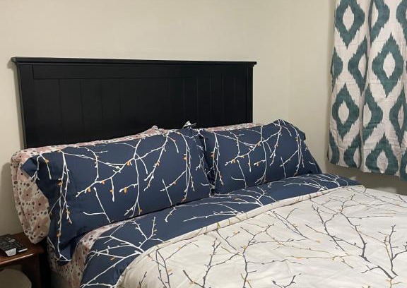 Sylvan Lake House | Beachy Mojito Sparkle: A Relaxing Getaway Awaits