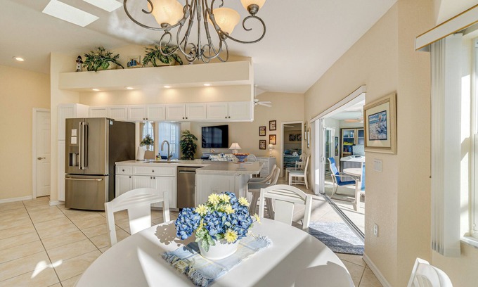 Port Charlotte Cottage | Cozy Port Charlotte Home with Pool and Ocean View