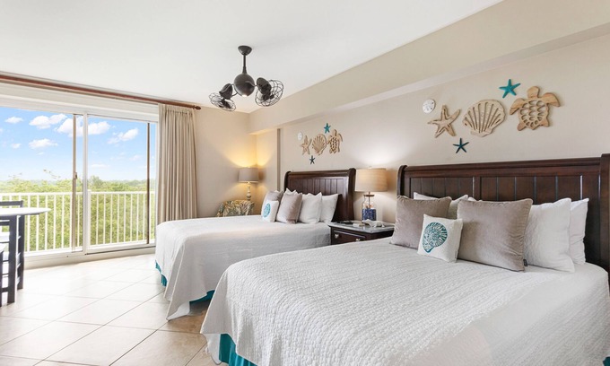 Baytowne Wharf Apartment | Beachy Sandestin Studio - Walk to Baytowne Wharf, 10/10!
