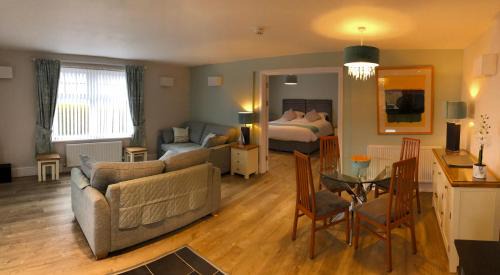 St. Agnes Apartment | Beacon Hotel: Pet Friendly Self-Catering Experience