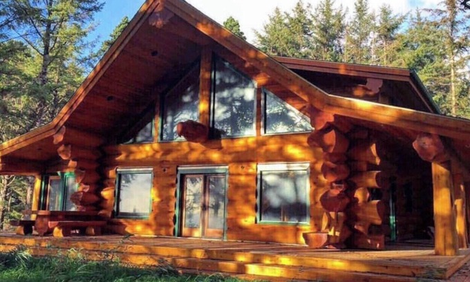 Bandon Cabin | BEAGHAN ESTATE: Steps from Bandon Dunes with Ocean Views