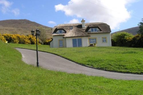 Glenbeigh House | Experience Comfort at Beal alha na Gaoithe - 4 Star Stay