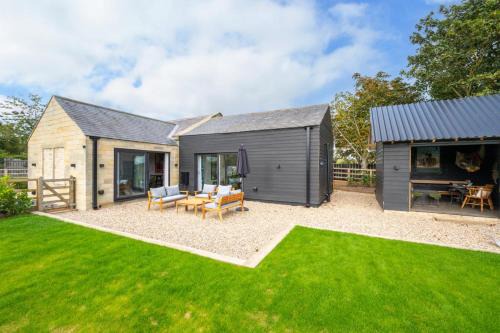 Warkworth House | Family-Friendly Getaway at Beal Bank Farm Retreat
