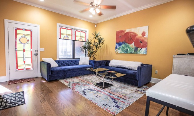 South Main Historic District House | Spacious Retreat Near Beale: 9 Beds & Family-Friendly Amenities