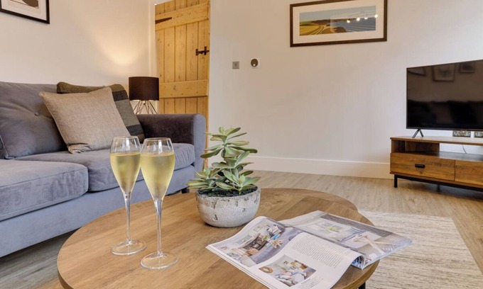 Snainton Cottage | Modern 2-Bedroom Stone Cottage in Snainton, Pet Friendly