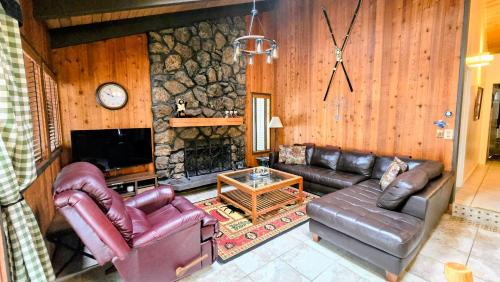 Sunriver House | Bear Cabin - 5min walk to village & 12 SHARC passes